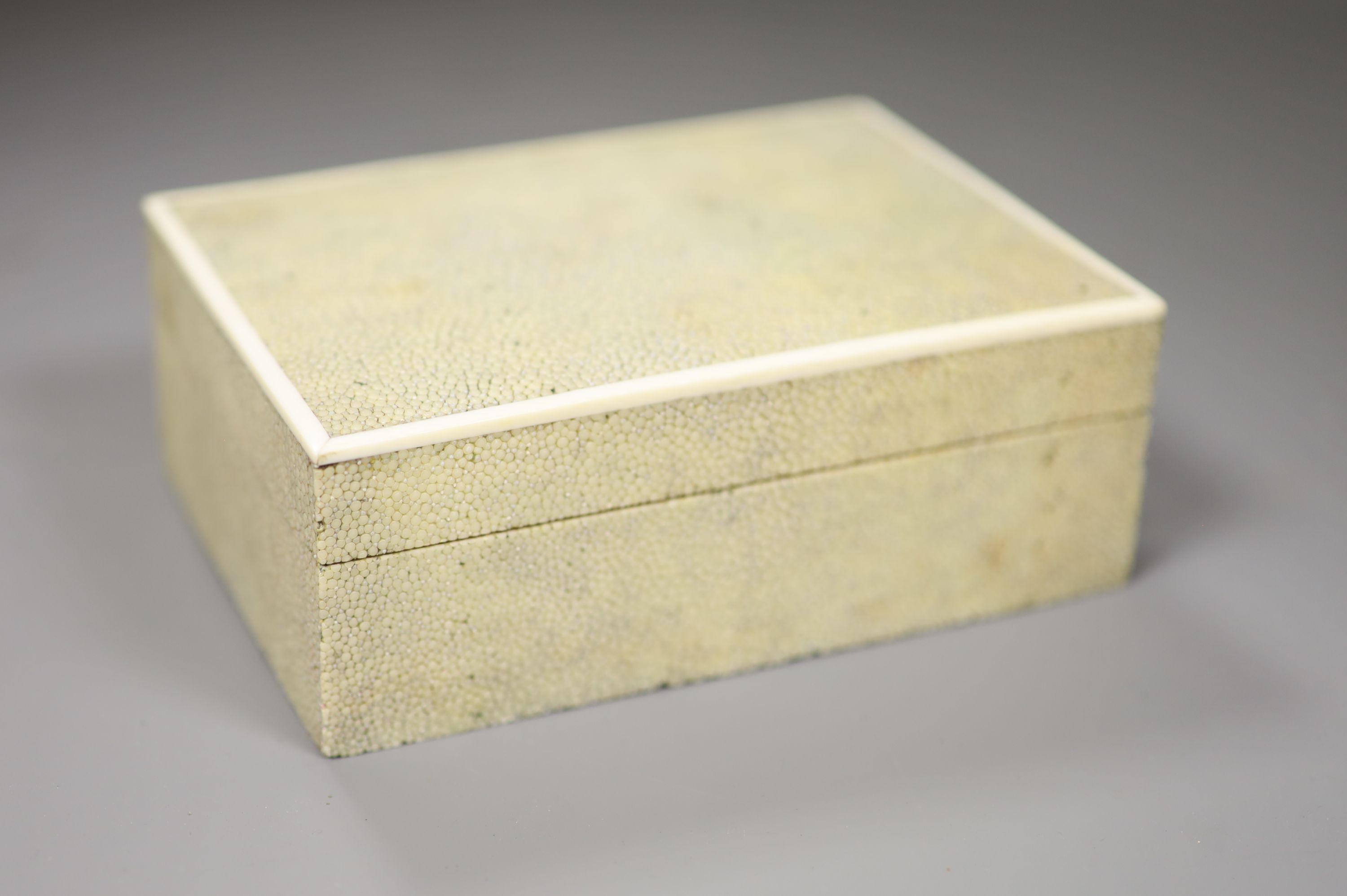An Art Deco shagreen and ivory cigarette box, 15 x 11cm
